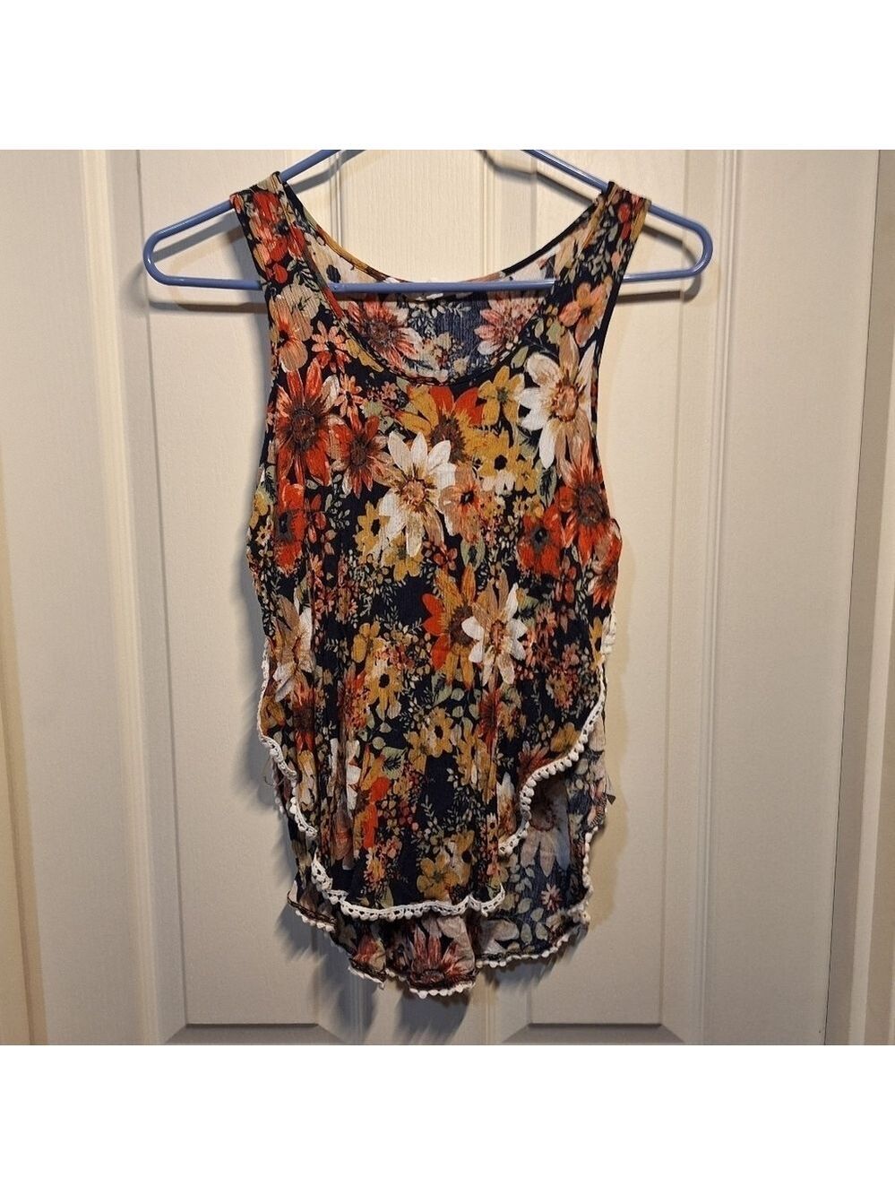 Love Tree Floral Tank Top Medium
